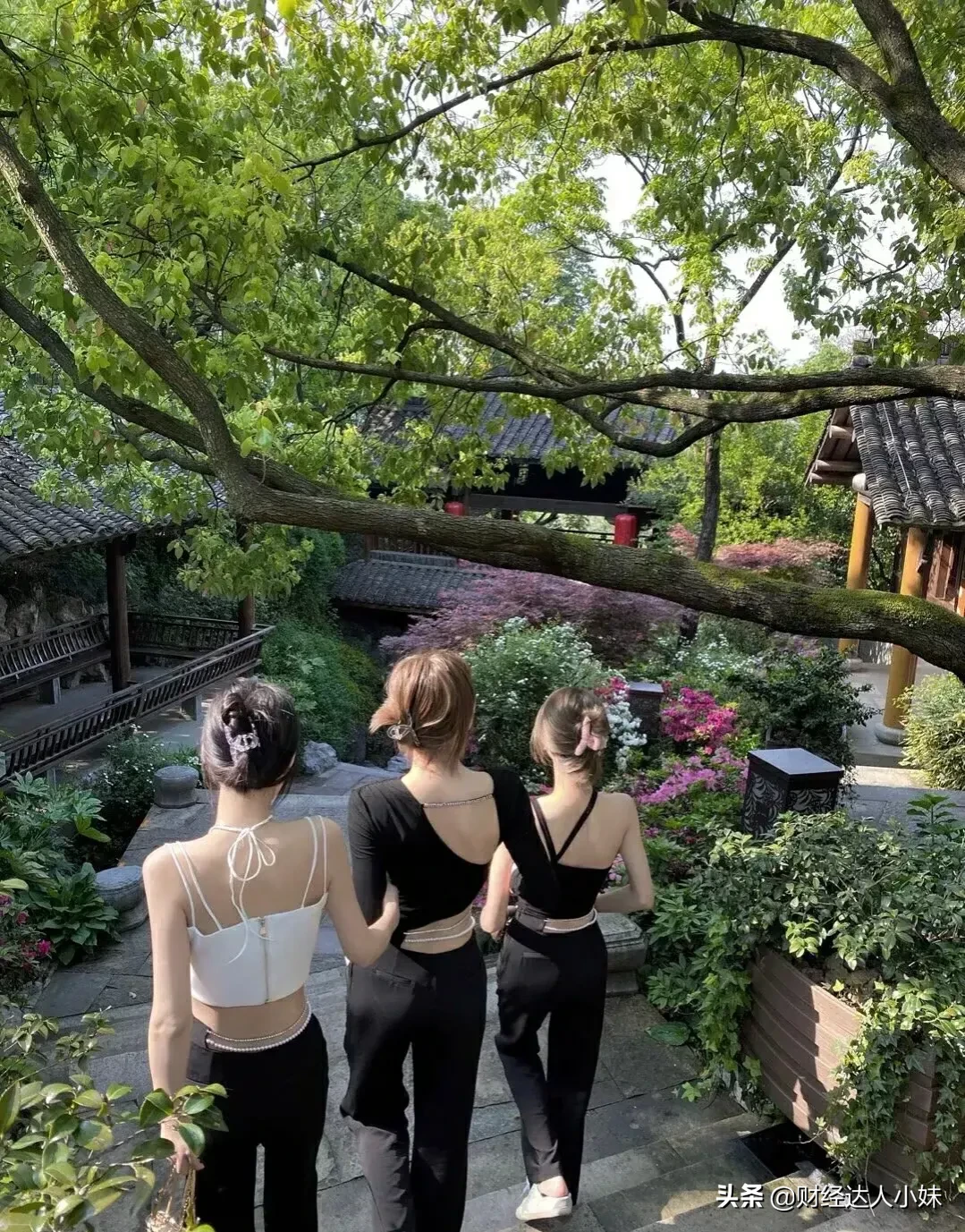 有房有车月入八千低吗