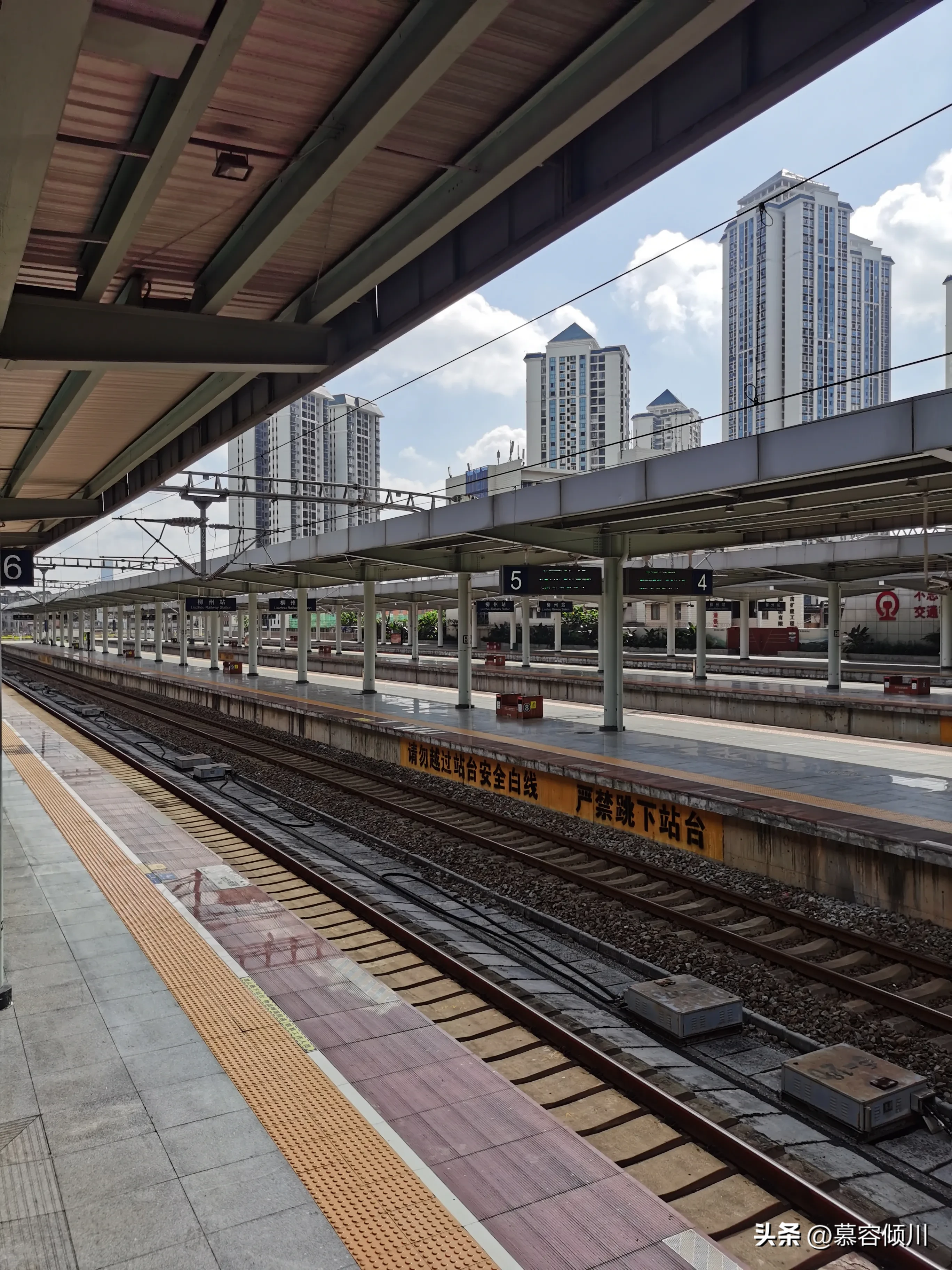 销售月入2万怎么样 做销售一年能挣20万不