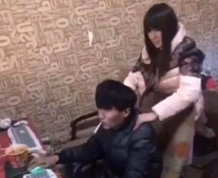 夫妻玩游戏月入百万