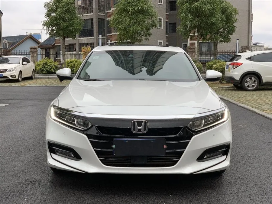 雅阁月入五千能买吗