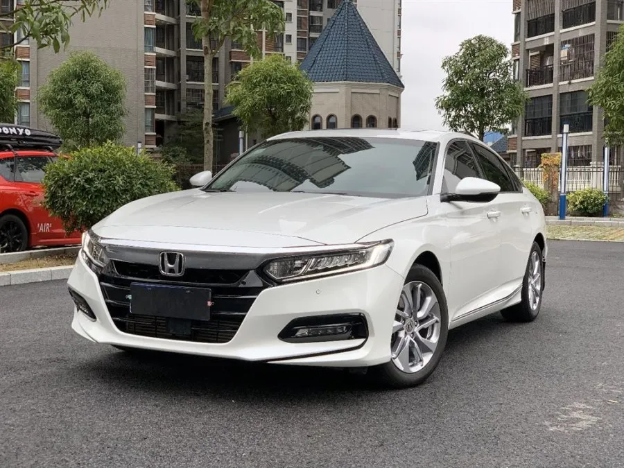 雅阁月入五千能买吗