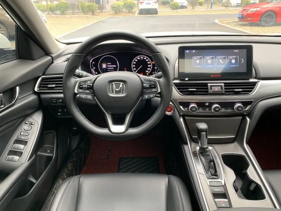 雅阁月入五千能买吗