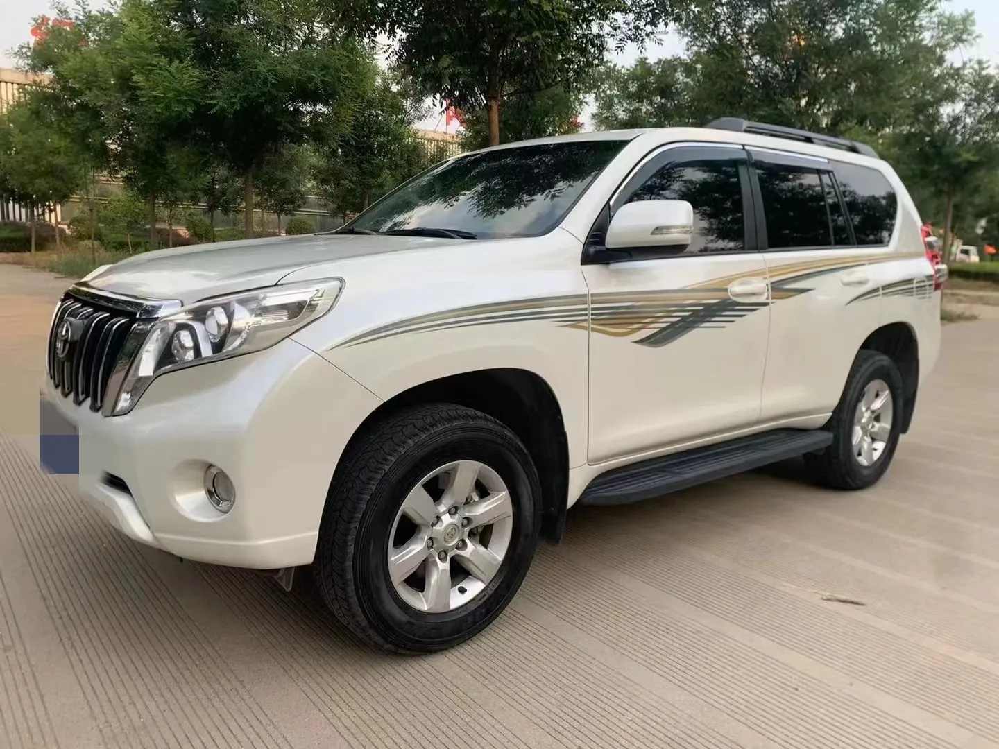 月入2w买霸道可以吗