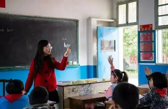 当老师能月入一万吗 当老师挣钱吗