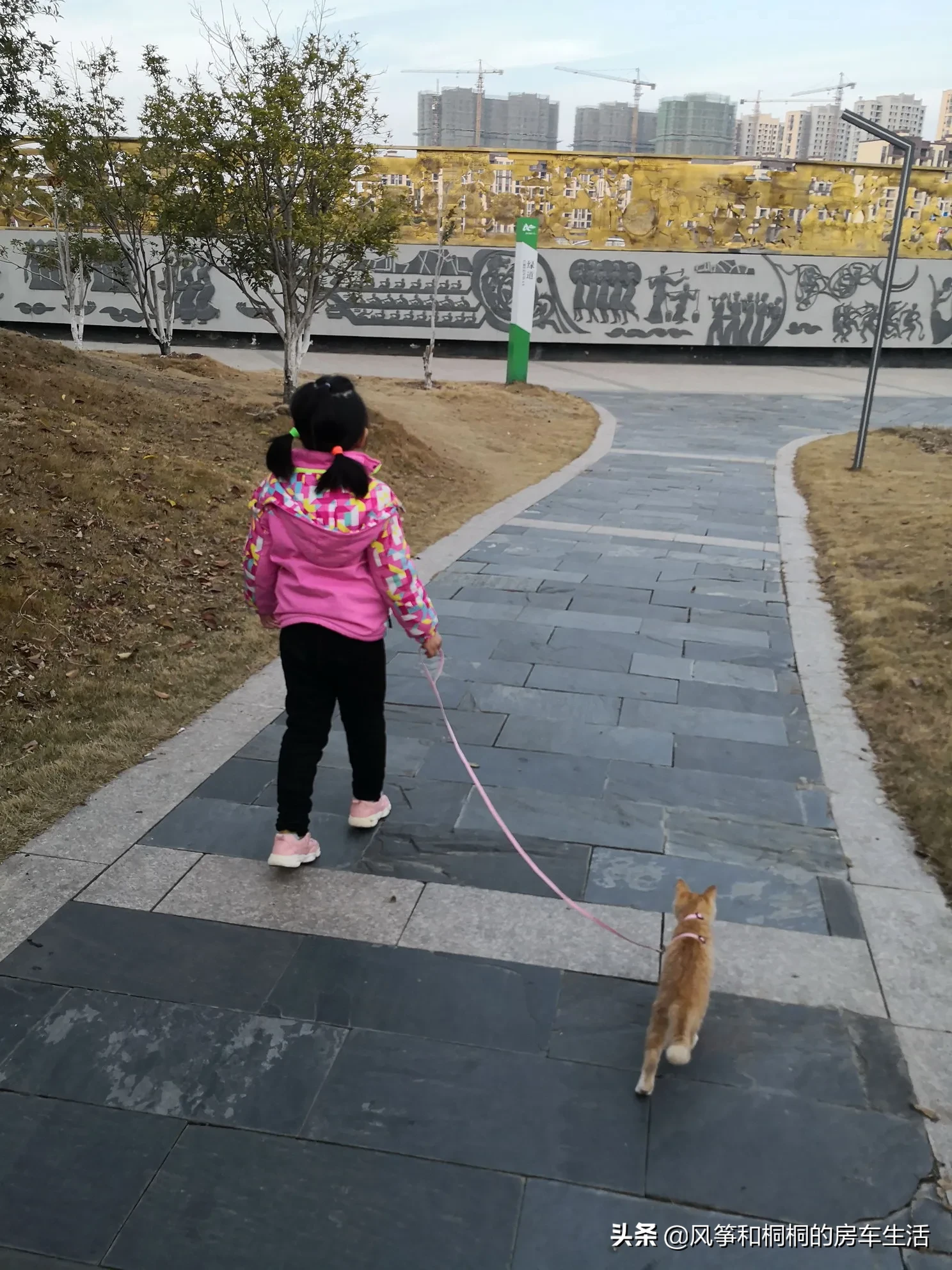 月入2000能养活一个孩子吗