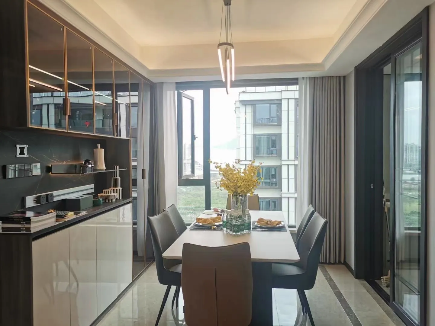 欧派家具包吃住月入9千 欧派家居门店上班咋样