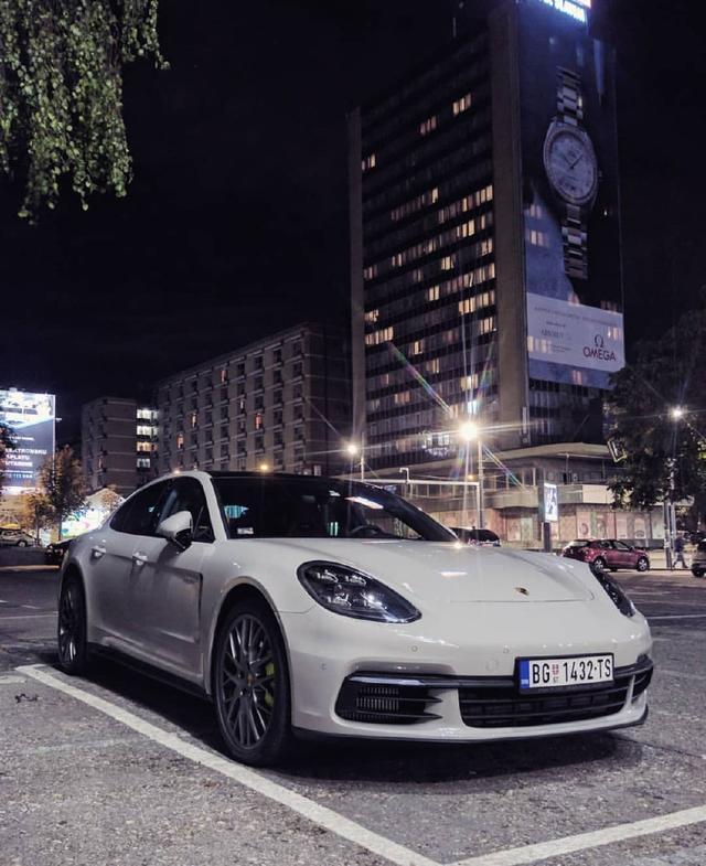 月入百万买什么车好