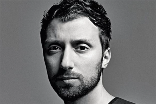 十大最挣钱的职业排行榜：高收入高回报，脚踏实地赚钱