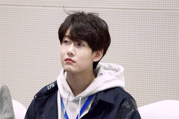 十大最挣钱的职业排行榜：高收入高回报，脚踏实地赚钱