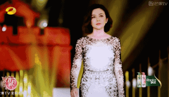 %title插图%num 做头吻戏,关之琳年轻的时候究竟有多美?