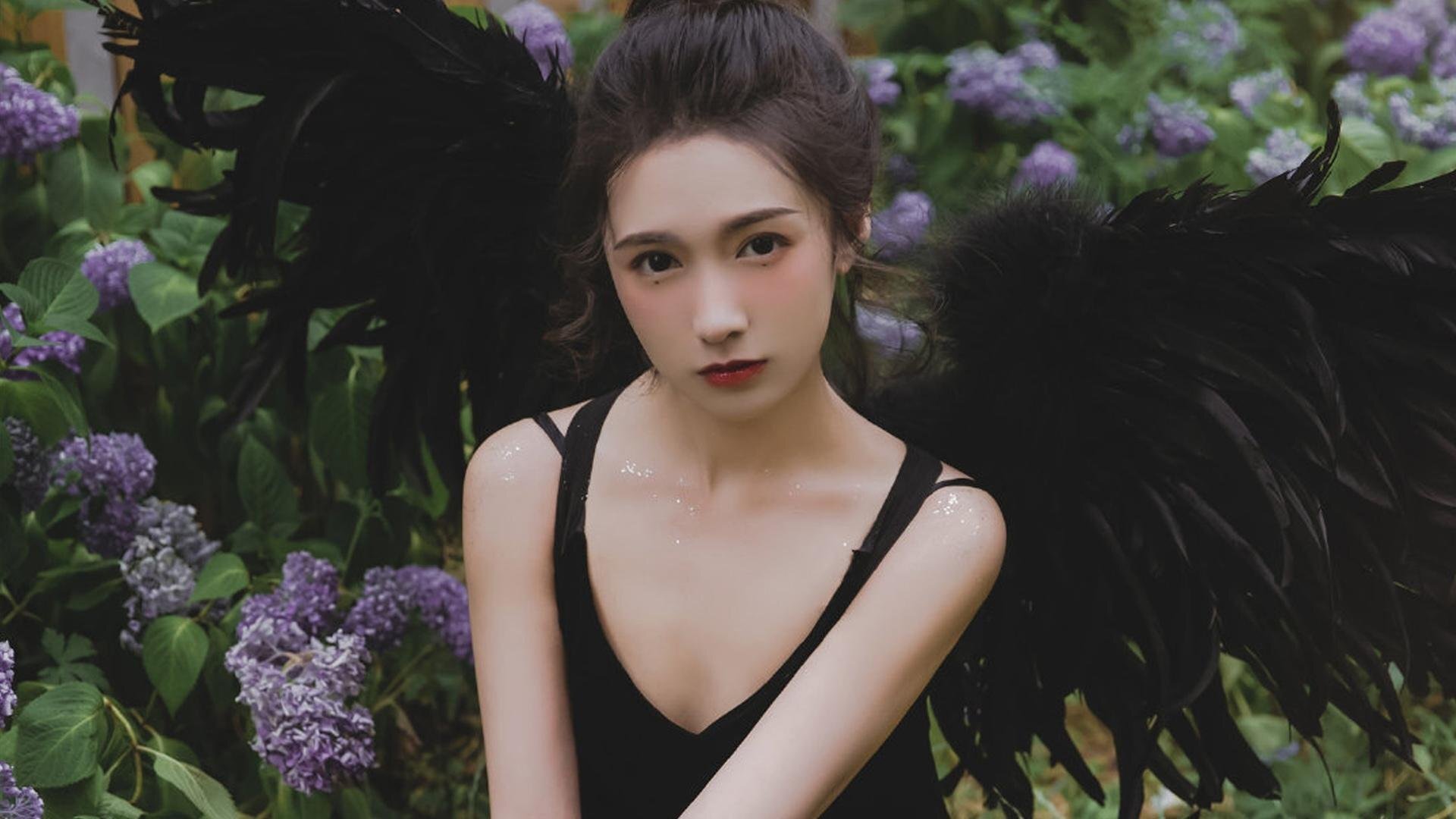 qq号自助卖号卡盟平台,怎样使用自助取号机取卡？