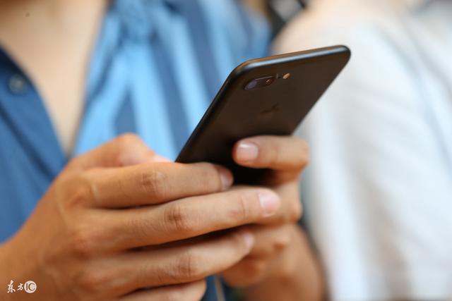 移动最新刷钻代码(爆卡刷钻一张卡能赚100元)