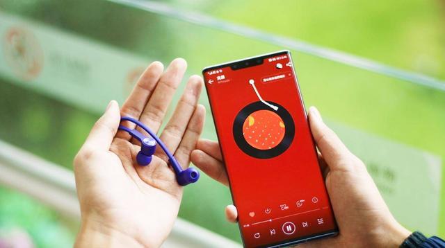 华为无线蓝牙耳机使用说明（一款挂脖子上高颜值的无线蓝牙耳机）