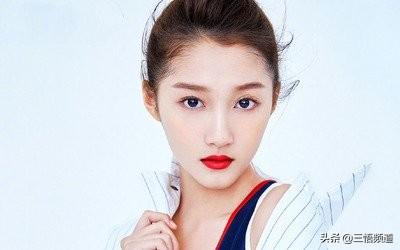 关晓彤满族原名叫什么（关晓彤个人简历资料）