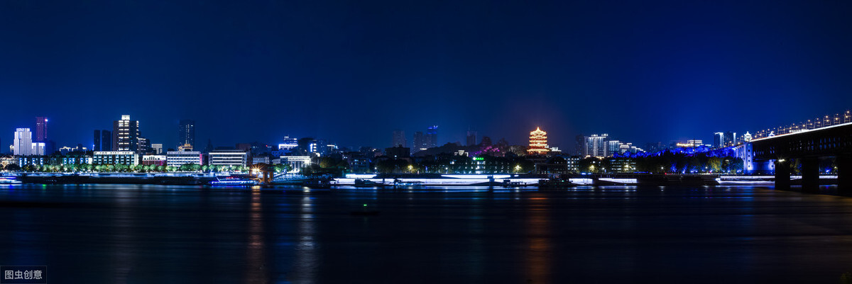 烟波江上使人愁的前一句是什么（黄鹤楼的名句是哪一句）