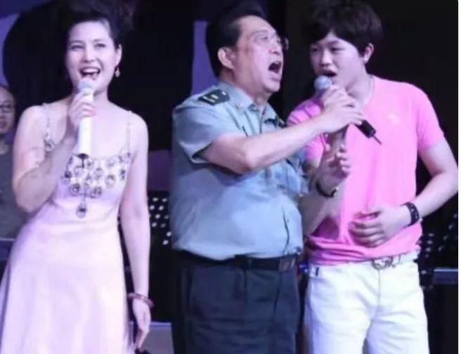 中国四大名爹（“四大名爹”中李双江和李刚现状：一个失踪，一个81岁仍卖命商演）