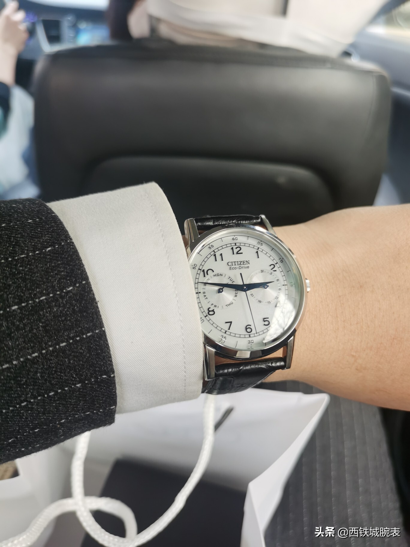 月入两万的程序员带什么表