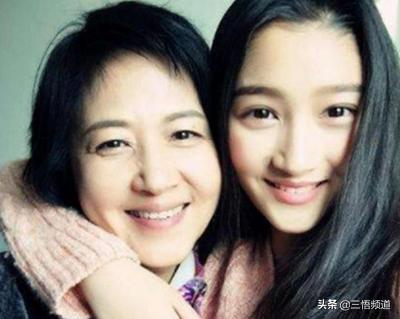 关晓彤满族原名叫什么（关晓彤个人简历资料）