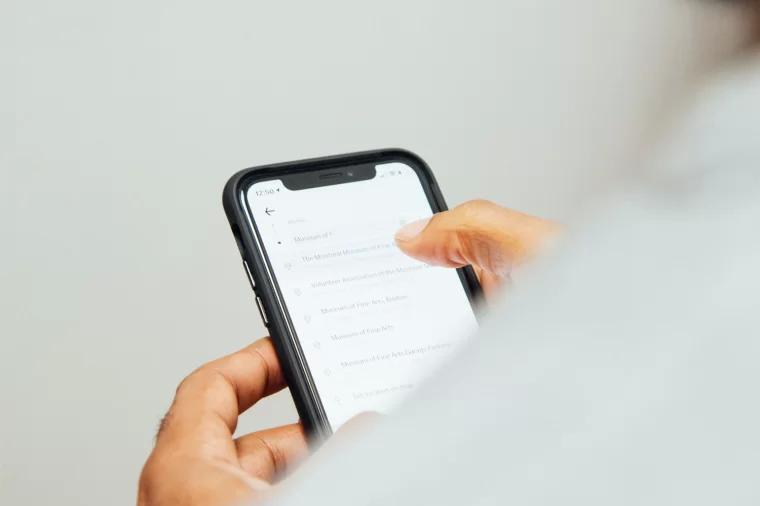 如何通过真实姓名查手机号