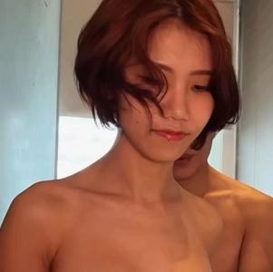 伊芙蝶(小猫)自拍佳作