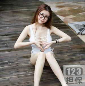 已经绝版的绝世女神《你们的小秋秋》西瓜皮衣