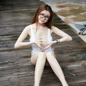 某推小秋秋五号房直播间