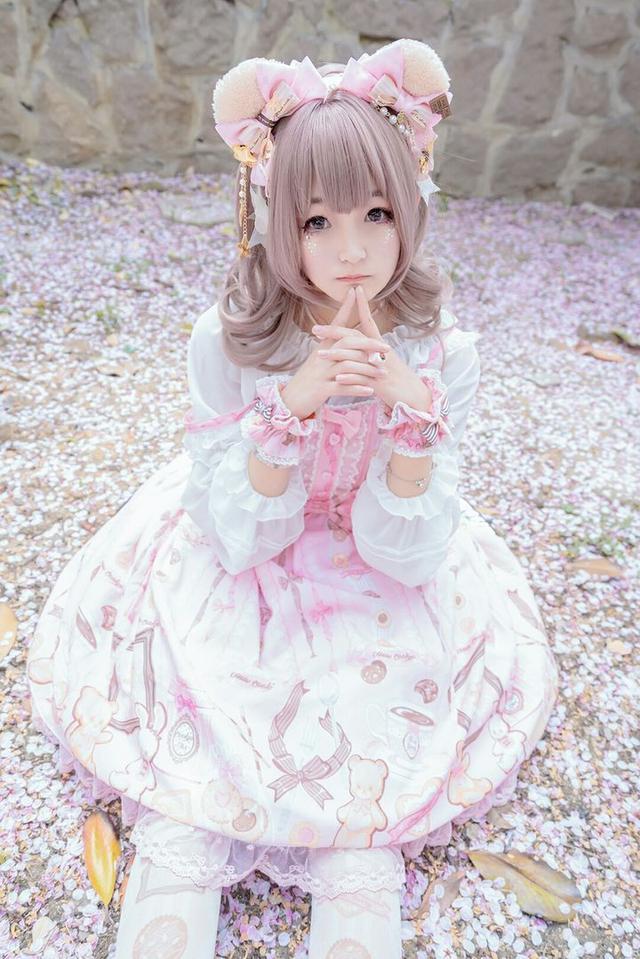 岛国二次元剧情《人形玩偶COSPLAY》完整版定制