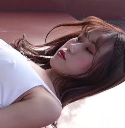 白色连衣裙肉丝高跟少女