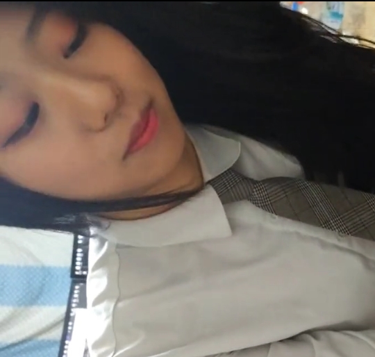 劲爆-长发文静学妹和男友宿舍疯狂输出