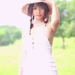 P站内衣模特《JasmineJ》室外自娱自乐