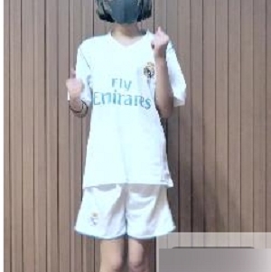 抖音软萌美少女(钰儿)舞动青春,学院风制服彰显少女朝气【2V,390M】