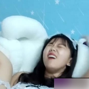 极品女主播《可爱的小S》 女仆装直播