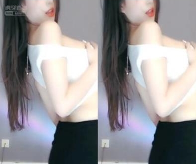 斗鱼和虎牙人气女神苏樱的直播间浮力视频