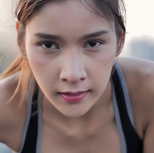 高价自购的91大神高清原档11V电影，28.7G未展示