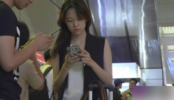 精选美女玉足街拍系列作品