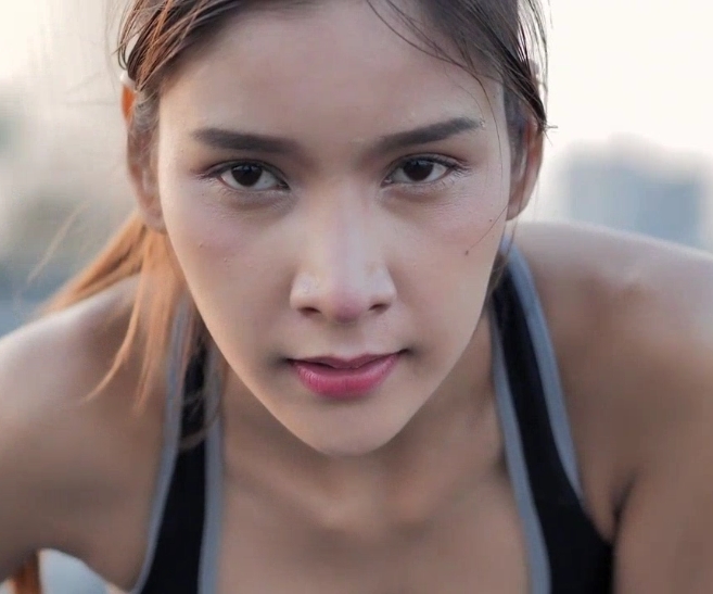 高价自购的91大神高清原档11V电影，28.7G未展示