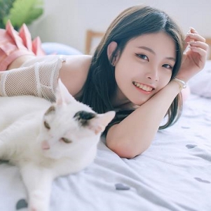 精选18岁学生妹JVID双儿