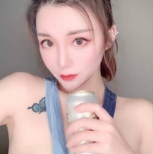 妮可女神的超美私拍照，反差萌小姐姐完美出脸，圈粉无数