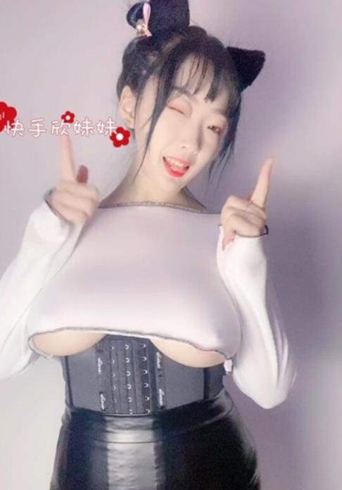 超人气网红美女展示逆天身材的精选巨R