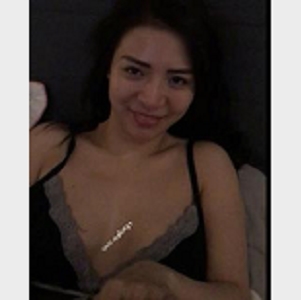 御姐美女白领自拍视频下载，素颜展现身材魅力