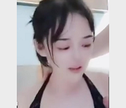火爆短视频大瓜39V-1.7G,韩安冉三人游多人游换Q系列第二期