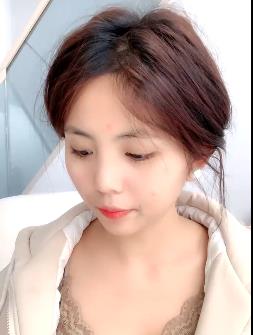 可爱老板娘的友好小店：漂亮衣服、纸箱小礼物，温暖交流