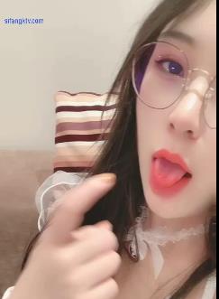 砂糖-烧嫩女神，51V，1G，长腿A4腰，软妹子九尾姿势