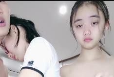 姐妹花C着玩，小嘴说话让人心动，时长2分12秒