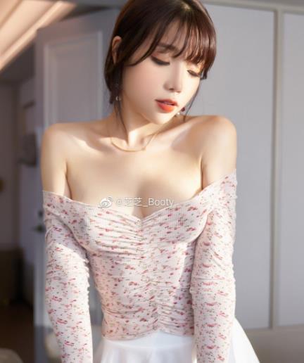 芝芝boot资源合集：打赏视频28V，女神身材直播精品5.8G