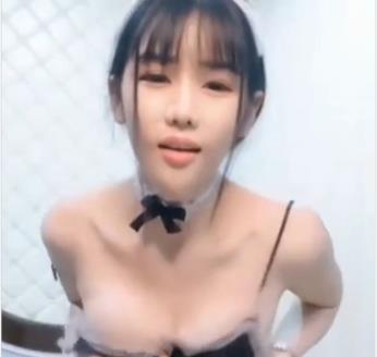 Huluwa少男榨汁机群殴视频，大小187M