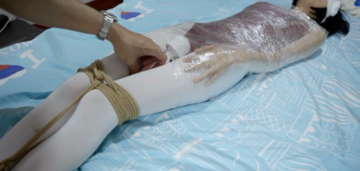 虎牙爆火妹子指教芭蕾白丝嘴上功夫训练作品合集