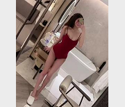 霸气哥要求找的歆酱大合集，短视频，高清水印，超乖巧身材相貌极佳，粉嫩C字小姐姐，T妇，下载观看