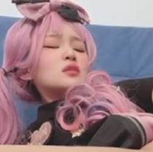 稀缺网红美女喷泉大神合集，身材精选！