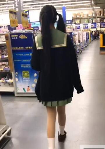 浆果儿视频合集：绅士圈子热议，3.4G精彩内容